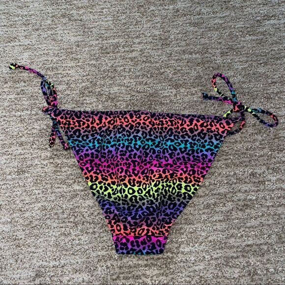 🚨 3 for $25 - VICTORIA’S Secret Rainbow Leopard Print Bikini Bottom - Picture 2 of 6